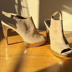 Elegant Tan Peep-Toe Heels with Gold Accents